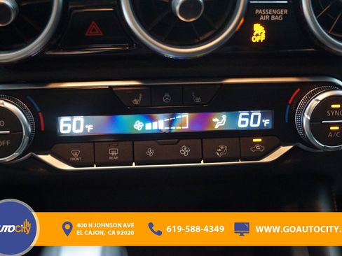 Used 2023 Nissan Sentra SR w/ SR Premium Package FWD image 19