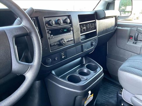 Used 2024 GMC Savana 2500 w/ Driver Convenience Package RWD image 18