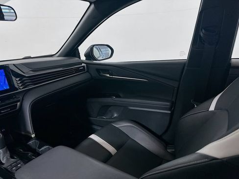 Certified 2025 Toyota Camry SE FWD image 24