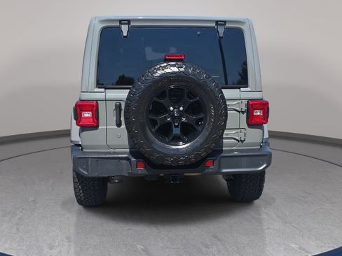 Used 2018 Jeep Wrangler Unlimited Sahara w/ Quick Order Package 24M Moab AWD/4WD image 6