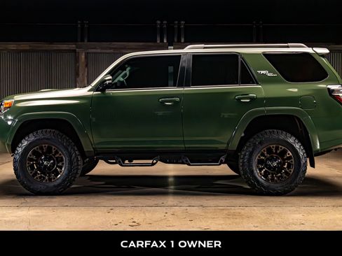 Used 2022 Toyota 4Runner TRD Off-Road Premium w/ Moonroof Package AWD/4WD image 5
