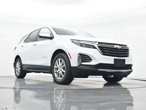 Used 2024 Chevrolet Equinox LT image 20