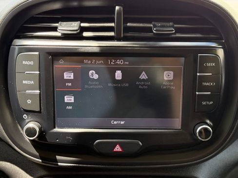 Used 2023 Kia Soul LX w/ LX Technology Package FWD image 35