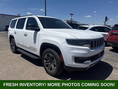 Used 2024 Jeep Wagoneer Series II w/ Flexible Seating Group RWD image 1