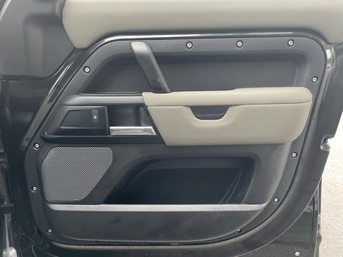 Used 2020 Land Rover Defender 110 S image 26