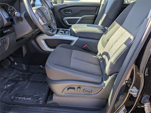 Used 2024 Nissan Titan SV w/ SV Convenience Package image 14
