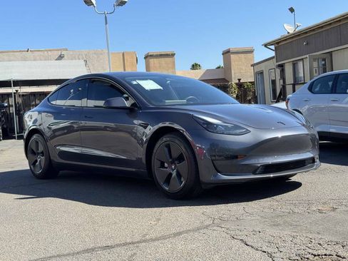 Used 2023 Tesla Model 3 Standard Range RWD image 5