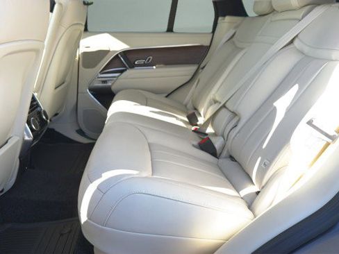 New 2026 Land Rover Range Rover SE image 20