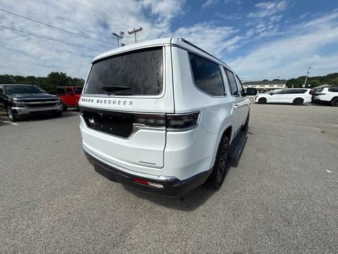 Certified 2022 Jeep Grand Wagoneer Series I w/ HD Trailer Tow Package AWD/4WD image 5