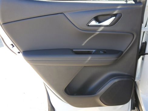 New 2026 Chevrolet Blazer LT image 10