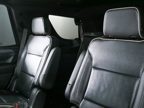 Used 2021 GMC Yukon SLT w/ SLT Luxury Plus Package RWD image 29