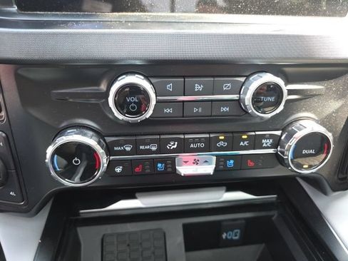 Used 2024 Ford F450 Limited w/ FX4 Off-Road Package AWD/4WD image 30