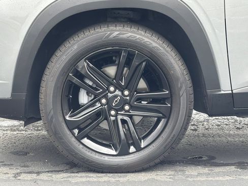 Used 2025 Chevrolet Trax ACTIV w/ Sunroof Package FWD image 44