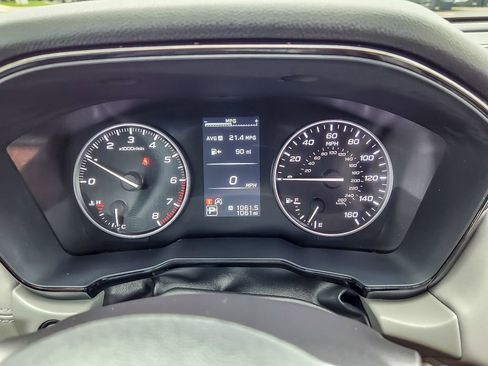 Certified 2025 Subaru Outback Premium w/ Popular Package #1A image 11