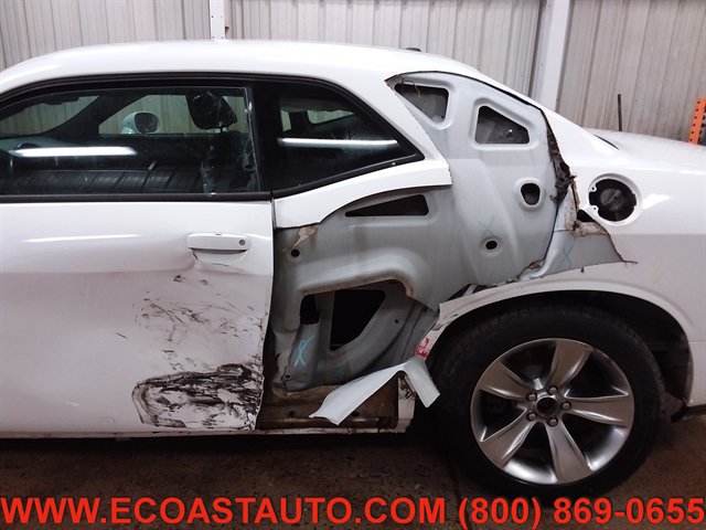 Used 2016 Dodge Challenger SXT RWD image 16