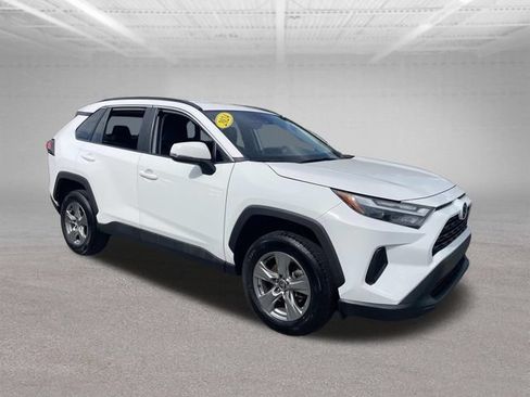 Used 2024 Toyota RAV4 XLE FWD image 4