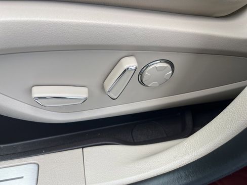 Used 2018 Lincoln MKC Premiere image 18