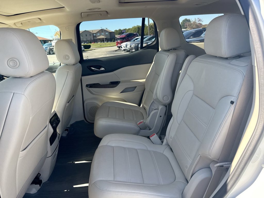 Used 2022 GMC Acadia Denali w/ Denali Ultimate Package AWD/4WD image 21