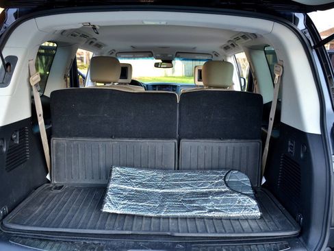 Used 2017 Nissan Armada Platinum w/ Captain Seat Package image 21