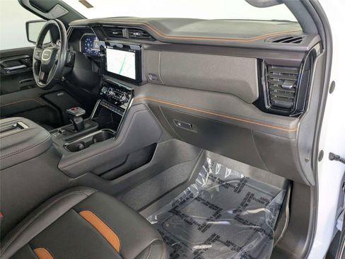 Used 2022 GMC Sierra 1500 AT4 w/ AT4 Premium Package AWD/4WD image 31