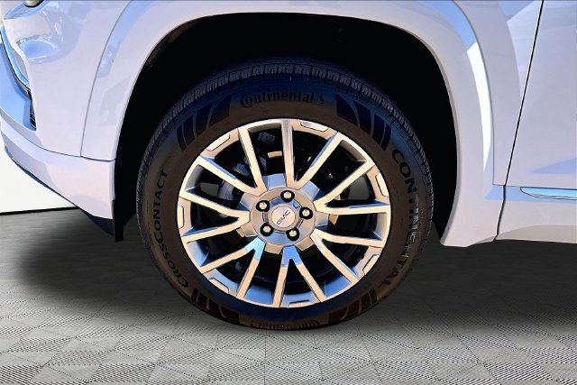 Used 2026 GMC Terrain Denali AWD/4WD image 8