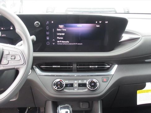 New 2026 Buick Envista Preferred FWD image 24