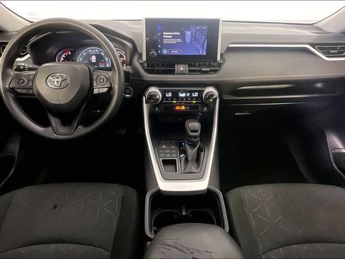 Used 2025 Toyota RAV4 XLE AWD/4WD image 18