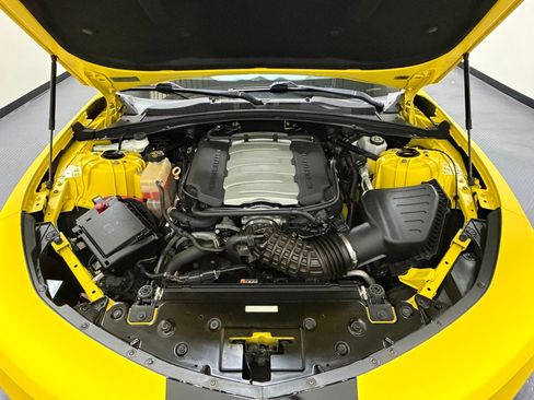 Used 2017 Chevrolet Camaro SS RWD image 13