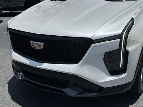 Certified 2024 Cadillac XT4 Sport w/ LPO, Floor Liner Package FWD image 9