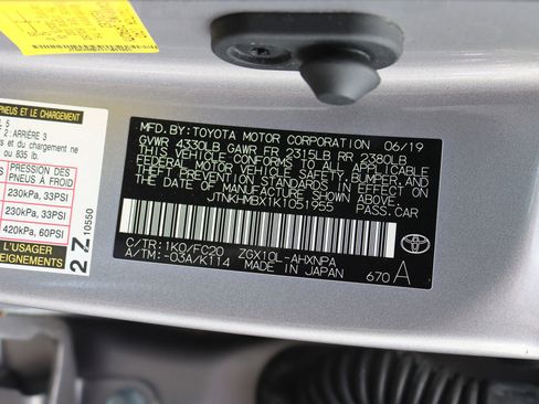 Used 2019 Toyota C-HR LE image 36