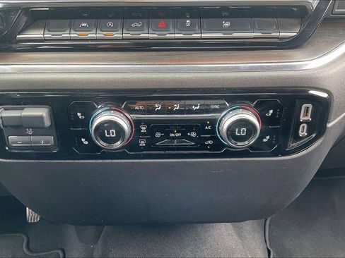 Used 2025 GMC Sierra 1500 SLT image 29