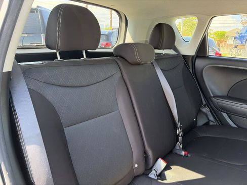 Used 2016 Kia Soul FWD image 22