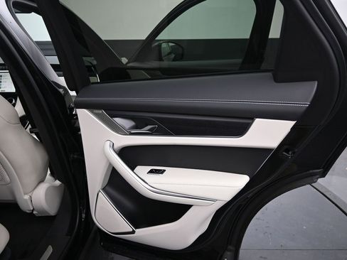 New 2026 Jaguar F-PACE R-Dynamic S image 12