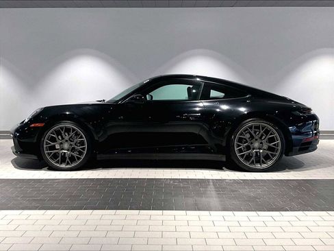 Used 2020 Porsche 911 Carrera image 2