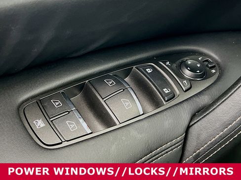 Used 2024 Nissan Armada Platinum w/ Captain's Chairs Package image 20