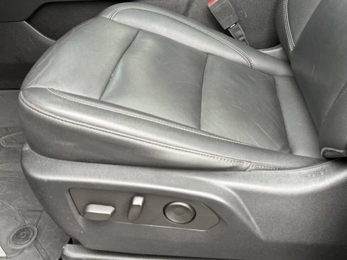 Used 2022 Chevrolet Tahoe Z71 AWD/4WD image 9