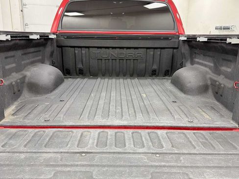 Used 2017 Toyota Tundra Limited w/ Limited Premium Package AWD/4WD image 28