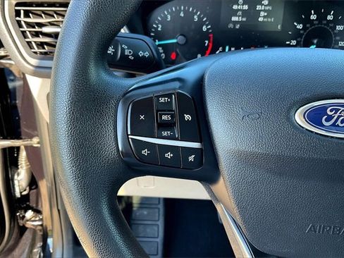 Used 2021 Ford Escape SE image 18