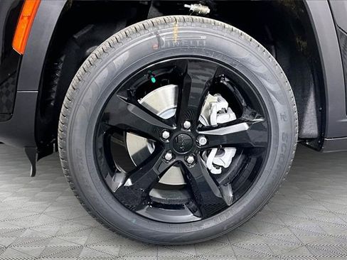 New 2025 Jeep Grand Cherokee L Limited w/ Black Appearance Package image 13