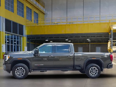Used 2022 GMC Sierra 2500 AT4 w/ AT4 Preferred Package AWD/4WD image 4