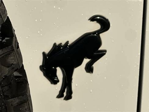 Used 2023 Ford Bronco Wildtrak image 28