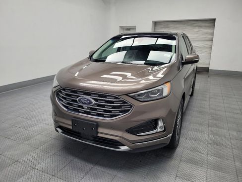 Used 2019 Ford Edge Titanium w/ Equipment Group 301A AWD/4WD image 15