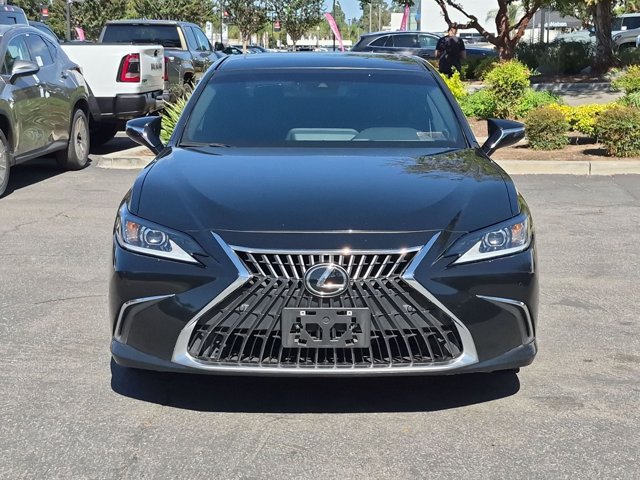Used 2024 Lexus ES 300h w/ Premium Package FWD image 2
