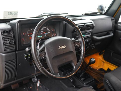 Used 2006 Jeep Wrangler Unlimited Rubicon AWD/4WD image 16