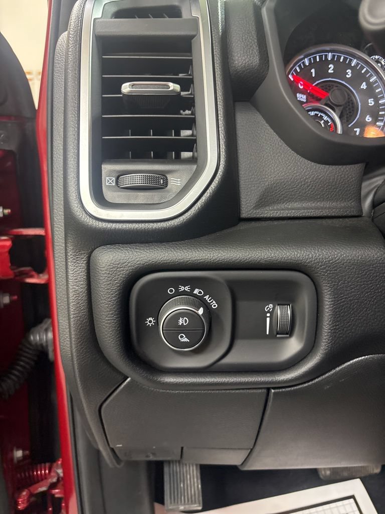 New 2026 RAM 2500 Big Horn AWD/4WD image 11