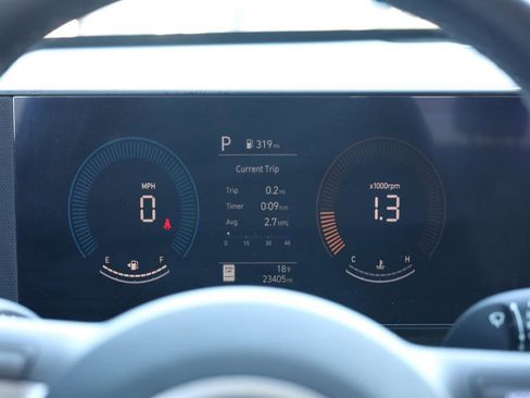 Used 2025 Hyundai Kona SEL image 12