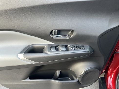Used 2023 Nissan Kicks SR w/ SR Premium Package image 11