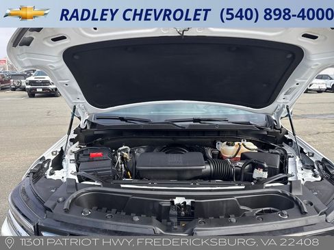 Certified 2025 Chevrolet Suburban LT image 16