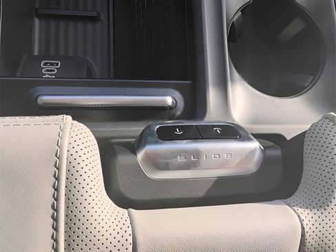 New 2025 Ford Expedition Max Platinum w/ Platinum Ultimate Package image 37