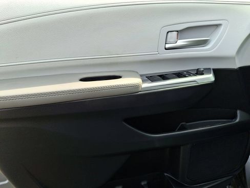 Used 2026 Toyota Sienna XLE FWD image 13